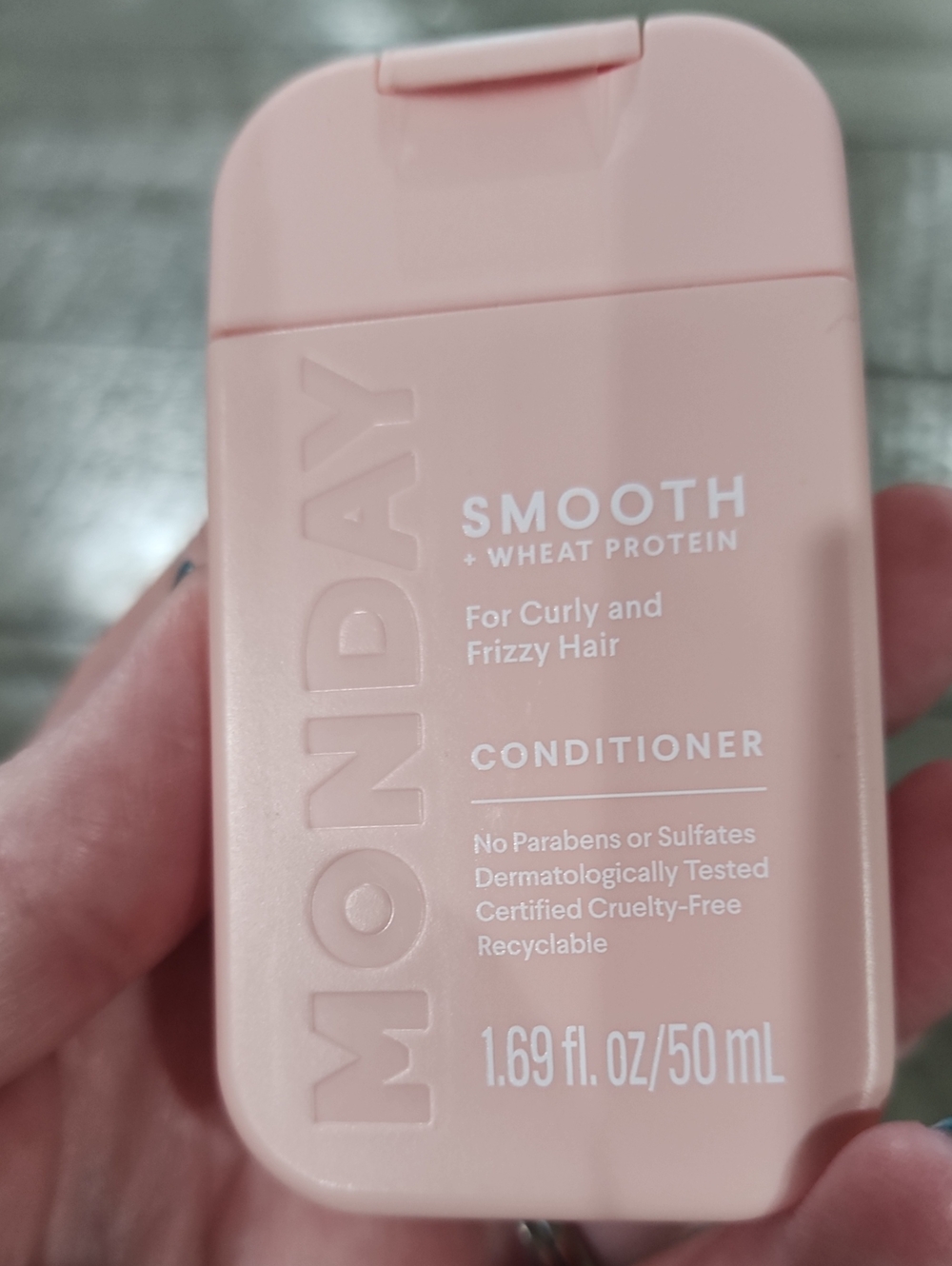 NWT TRAVEL SIZE Monday Shampoo & Conditiiner Bundle - Picture 3 of 3